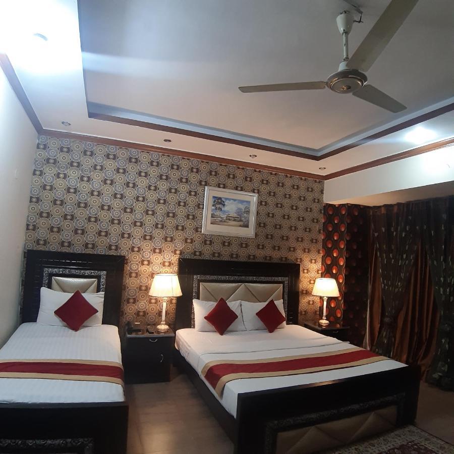 Premier Inn Davis Road Lahore Luaran gambar